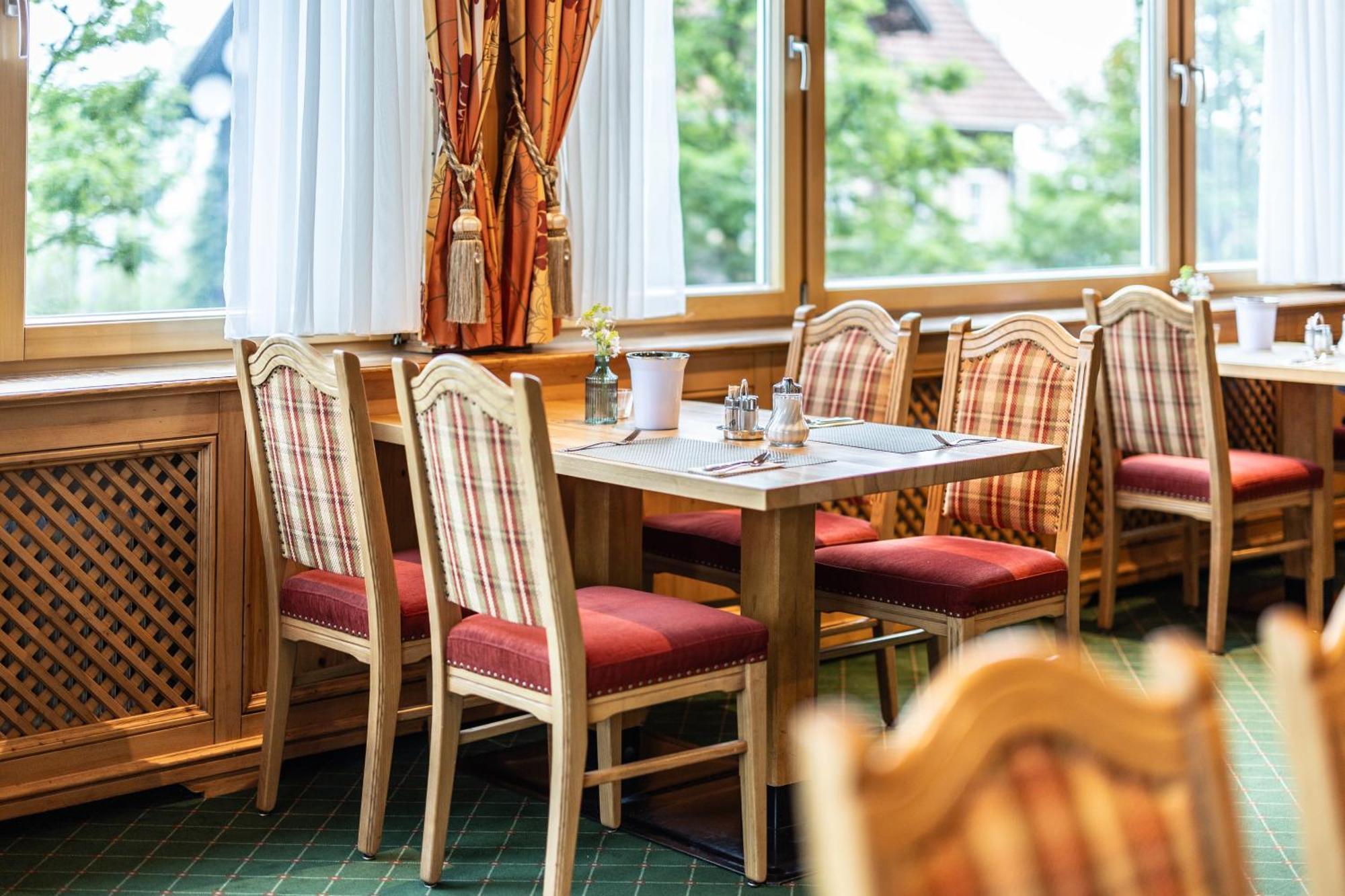 Hotel Engel アルバーシュヴェンデ エクステリア 写真