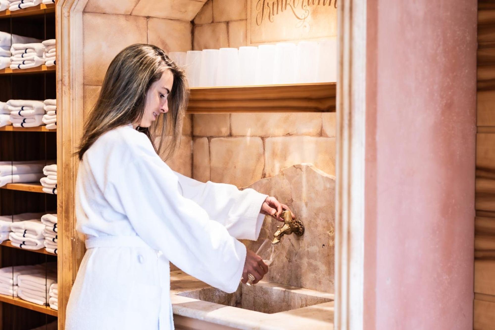 Hotel Engel アルバーシュヴェンデ エクステリア 写真